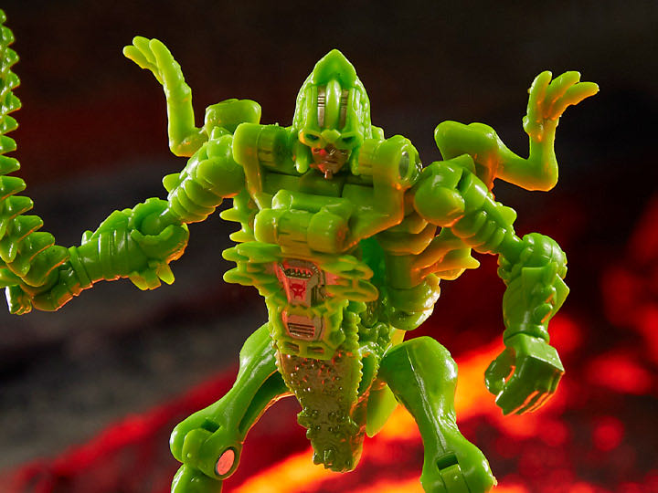 WFC Kingdom: Dracodon - Hasbro (Transformers Kingdom) action figure collectible [Barcode 5010993774425] - Main Image 4