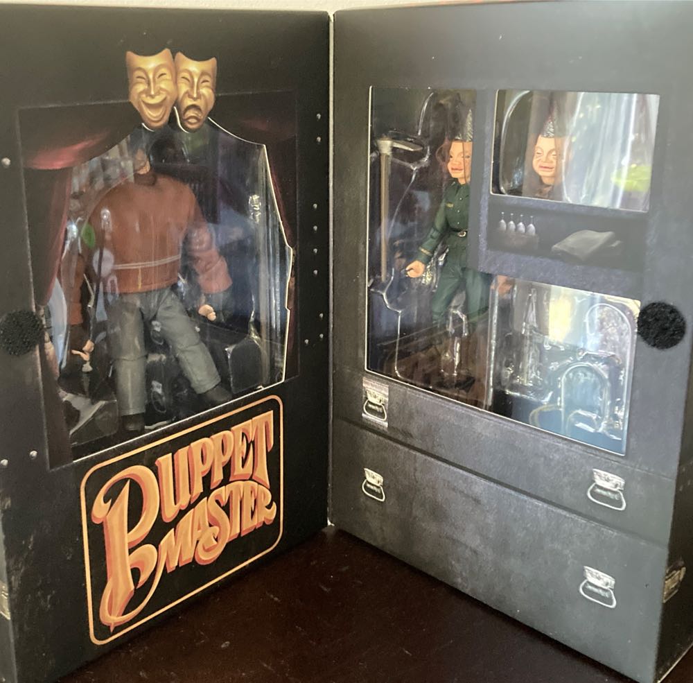 Neca - Pinhead & Tunneler - Neca/Reel Toys (Puppet Master) action figure collectible [Barcode 634482454947] - Main Image 4