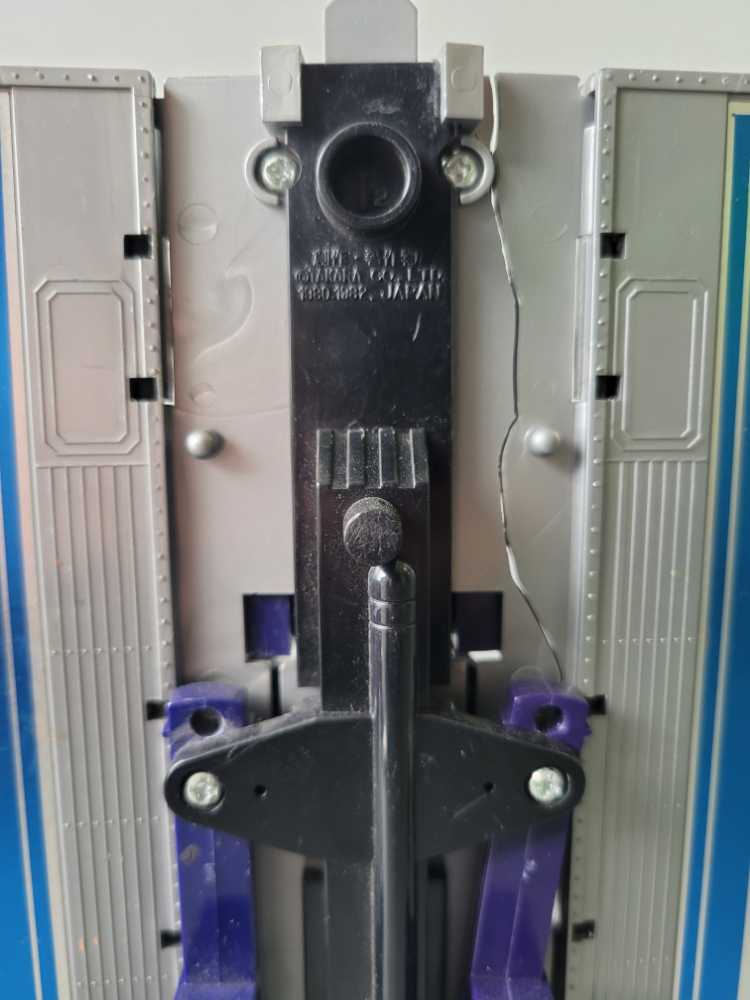 Optimus Prime Leader 4th Robot Mode  - Hasbro (1984) action figure collectible - Main Image 4