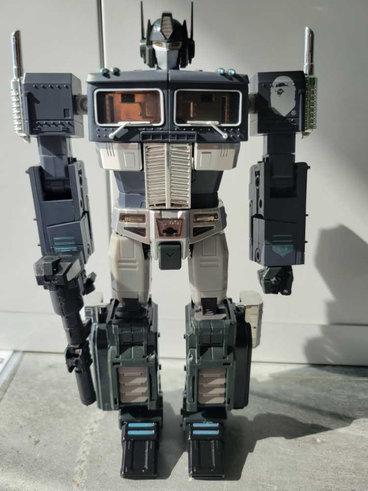 Optimus Prime MP-10K Bape Blackcamo Ver - Takara Tomy (Masterpiece MP-10 Collection) action figure collectible [Barcode 4904810870586] - Main Image 2