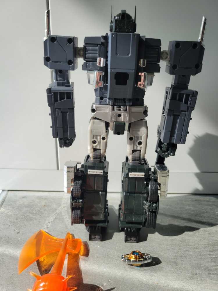 Optimus Prime MP-10K Bape Blackcamo Ver - Takara Tomy (Masterpiece MP-10 Collection) action figure collectible [Barcode 4904810870586] - Main Image 4