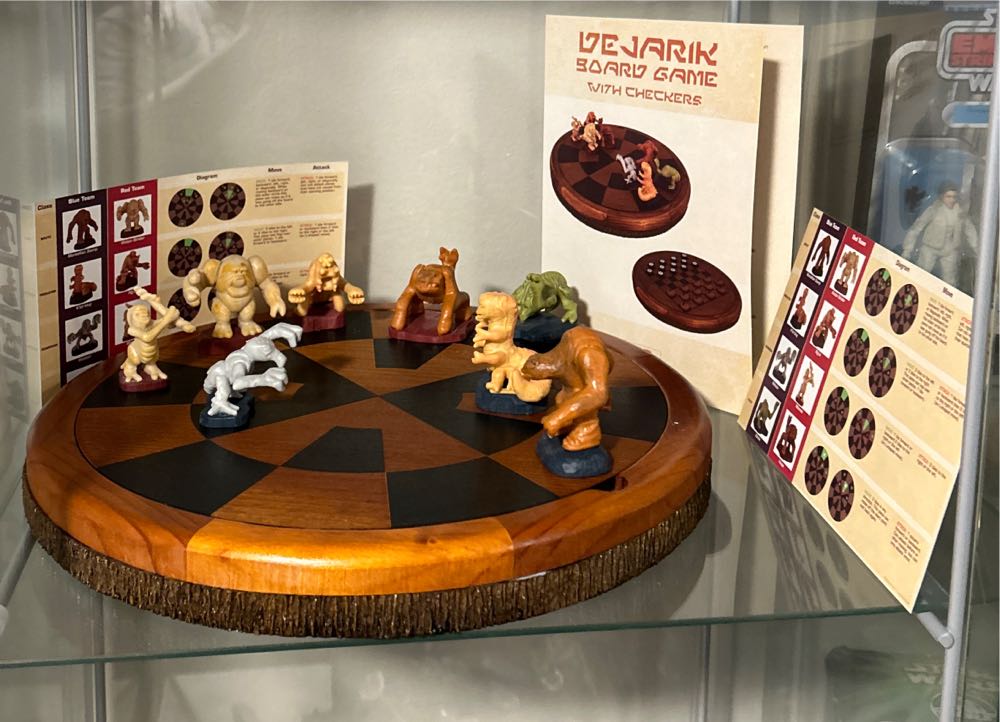 Disney Parks Star Wars Galaxy Edge Dejarik Board Game 8 Checkers New Box  (Star Wars) action figure collectible [Barcode 400021021556] - Main Image 2