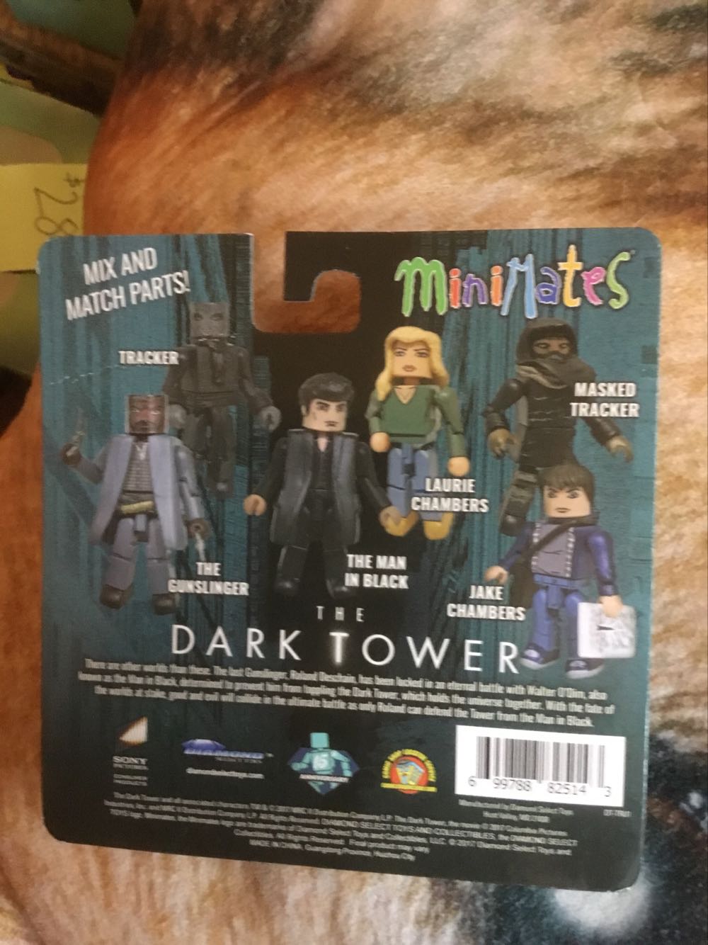 The Man In Black & Laurie Chambers - Diamond Select Toys action figure collectible [Barcode 699788825143] - Main Image 2