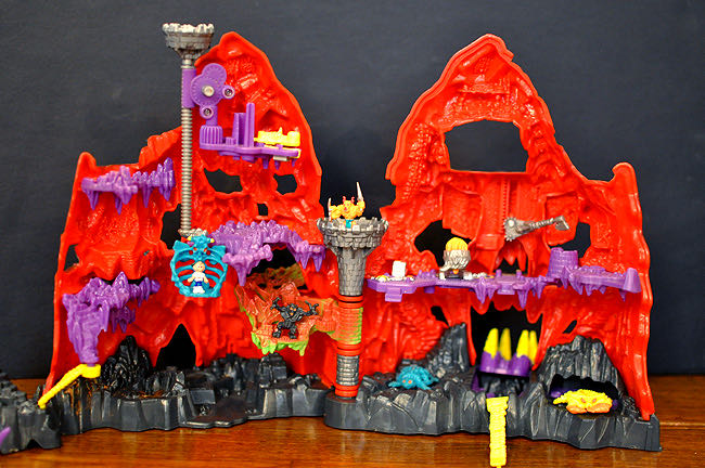 Mighty Max Mountain  action figure collectible - Main Image 2