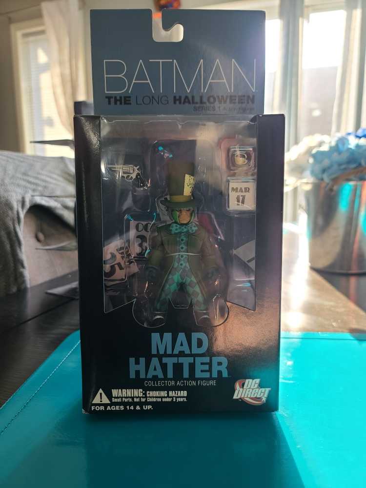 Hellboy Library Edition Volume 1