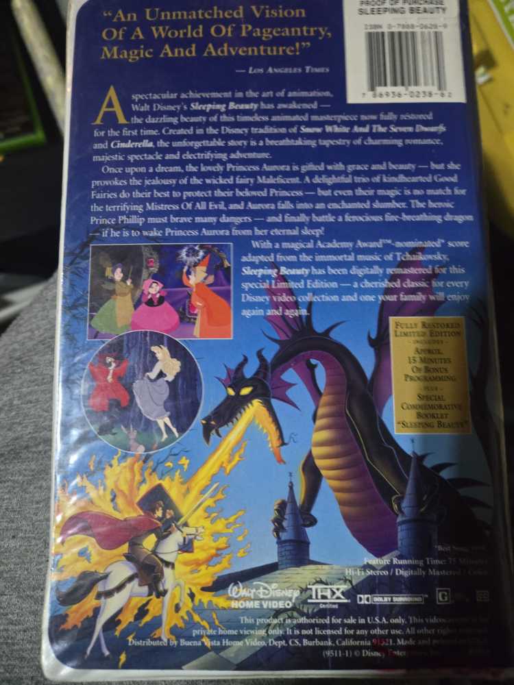 Sleeping Beauty  (VHS) action figure collectible [Barcode 786936023862] - Main Image 2