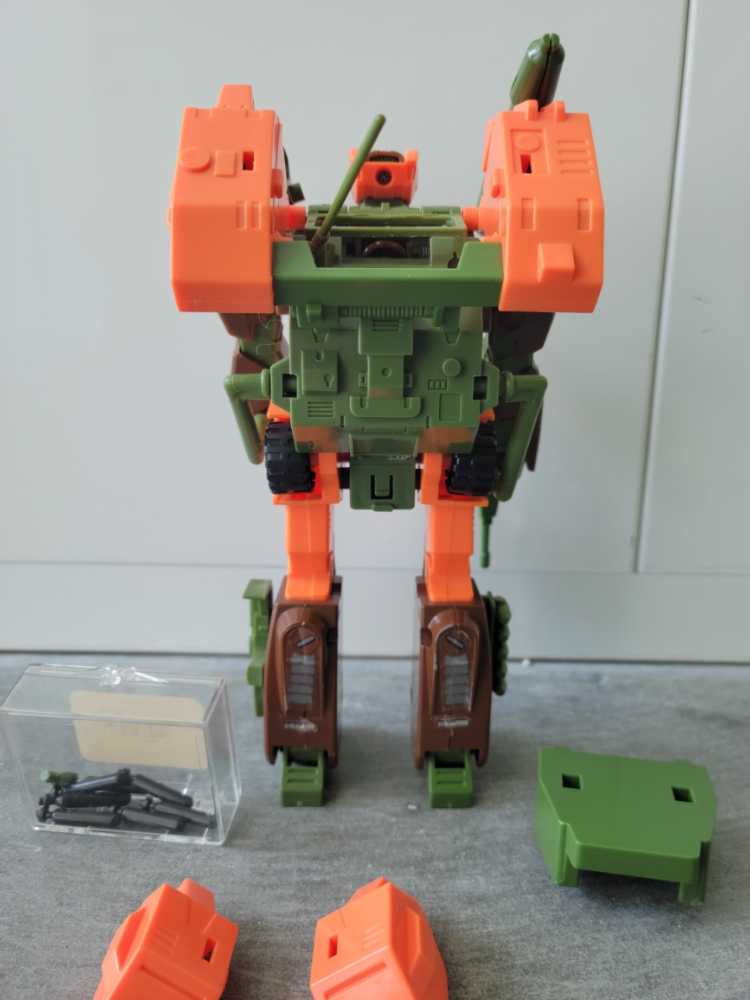 Transformers G1 Roadbuster - Hasbro (Generation 1) action figure collectible - Main Image 4