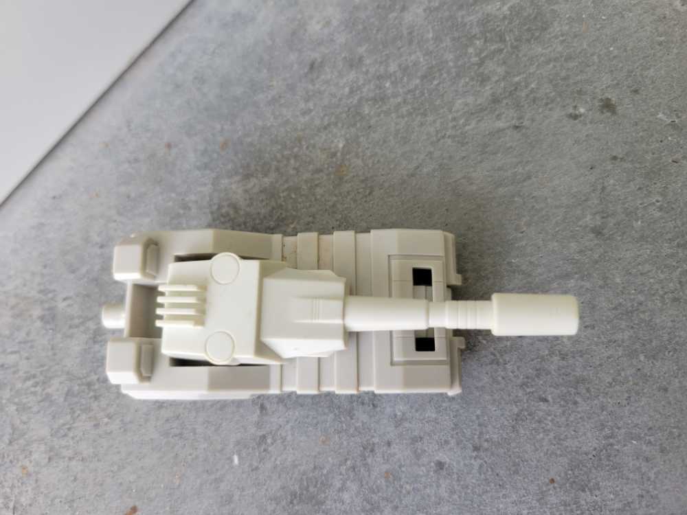 Slammer With Metroplex Scamper And Six-Gun Six Gun Autobot City Base Original - Hasbro (1986) action figure collectible - Main Image 2