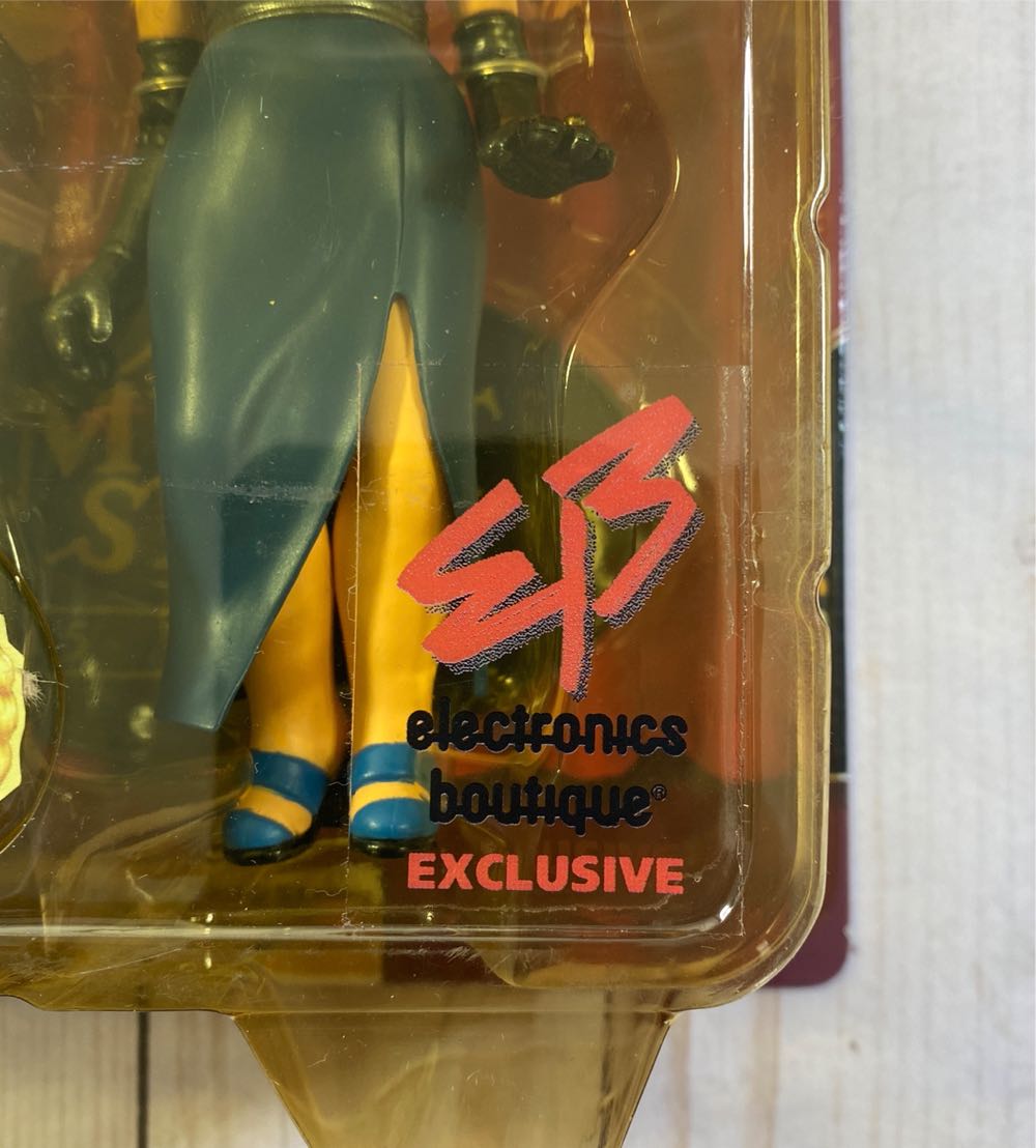 Miss Piggy Eb Exclusive Long Hair Version  action figure collectible [Barcode 666620120483] - Main Image 3