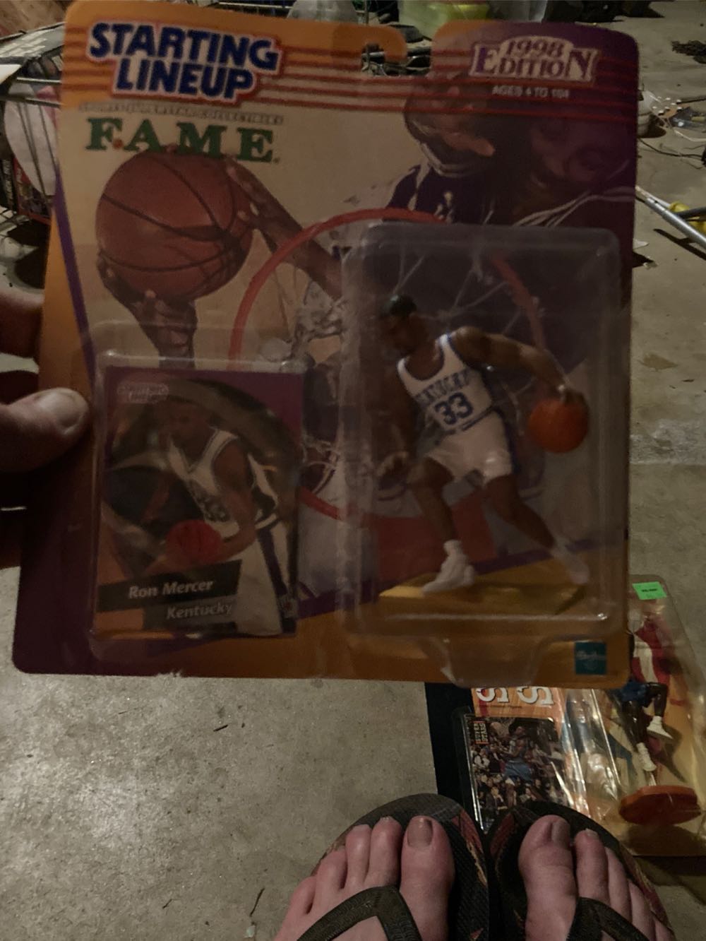 Starting Lineup Ron Mercer Nba Superstar Kentucky Wildcats Fame - STARTING LINEUP action figure collectible [Barcode 076281720548] - Main Image 3