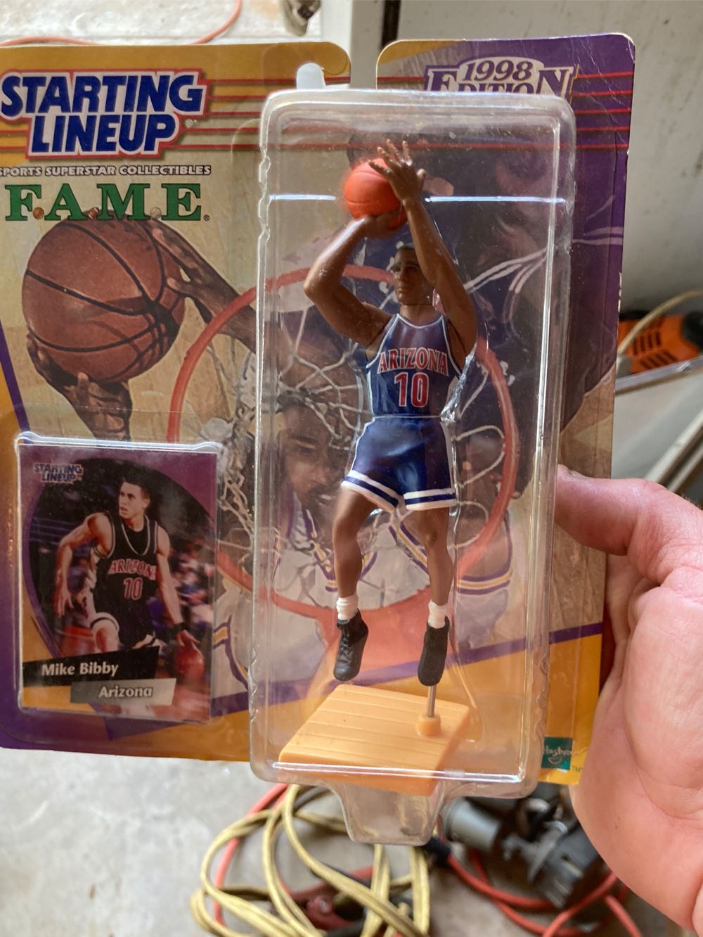Fame College Basketball Starting Lineup Mike Bibby Arizona Wildcats - Mattel Inc action figure collectible [Barcode 076281720463] - Main Image 3