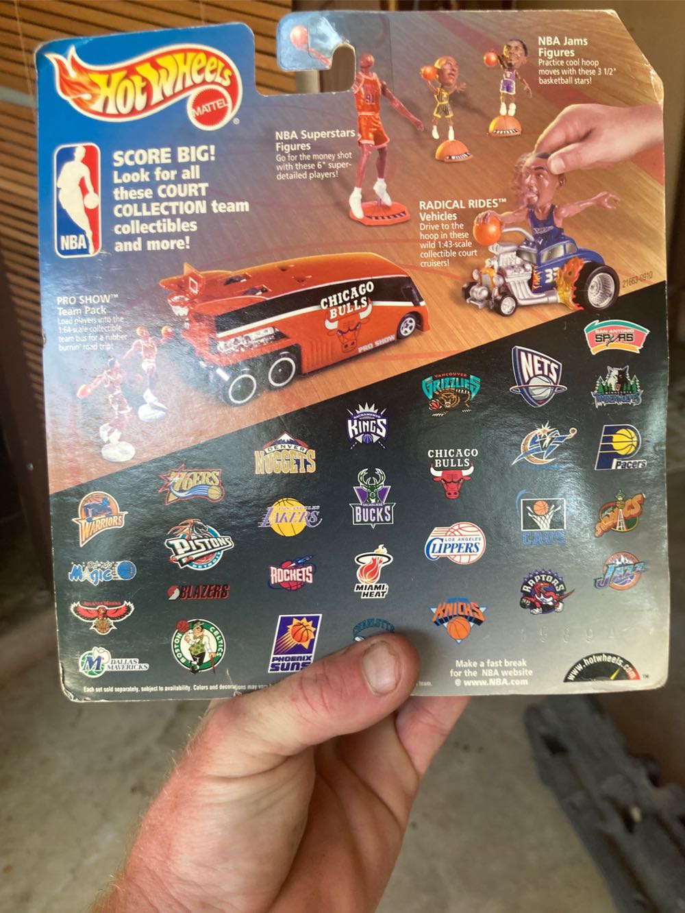 Hot Wheels Radical Rides Los Angeles Lakers #8 Kobe Bryant New  action figure collectible [Barcode 074299216633] - Main Image 2