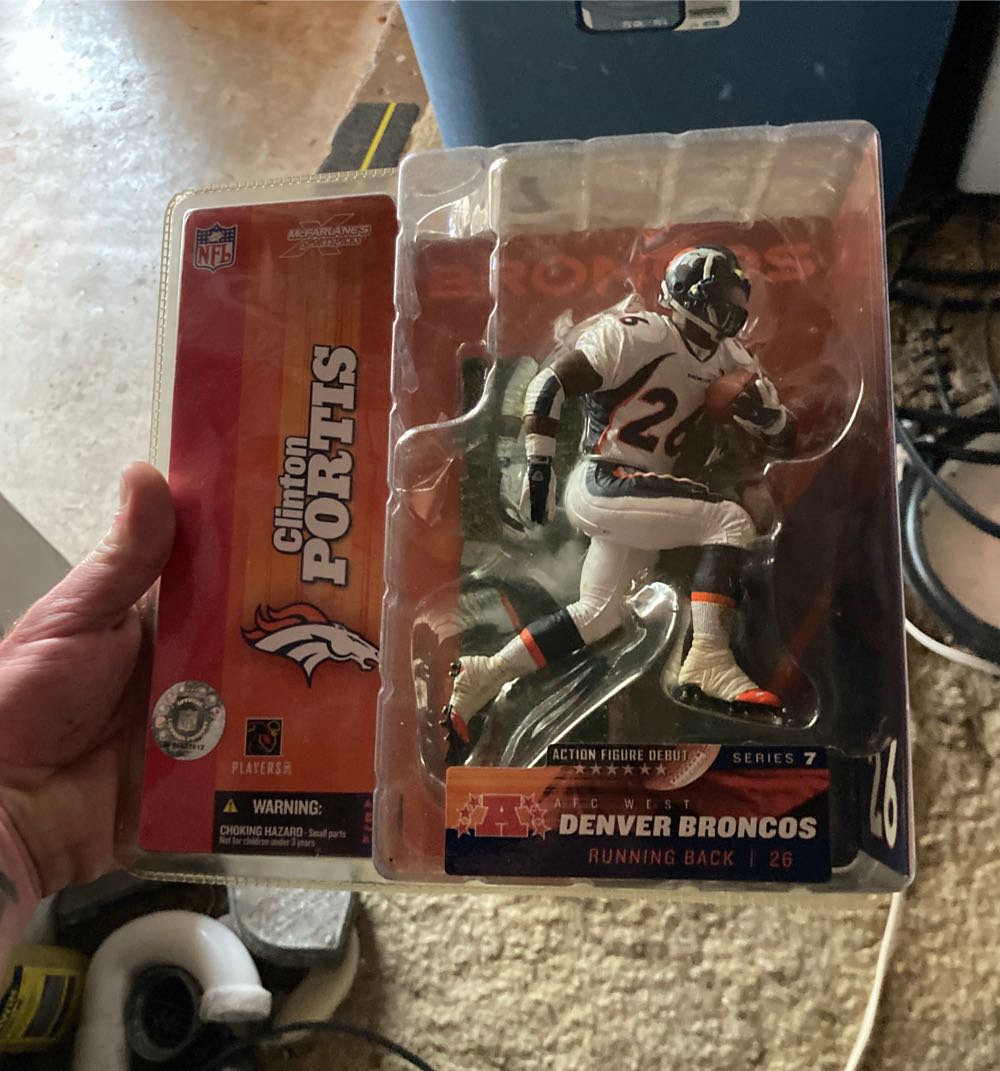 Mcfarlane Sportspicks Clinton Portis Denver Broncos  action figure collectible [Barcode 787926703672] - Main Image 3