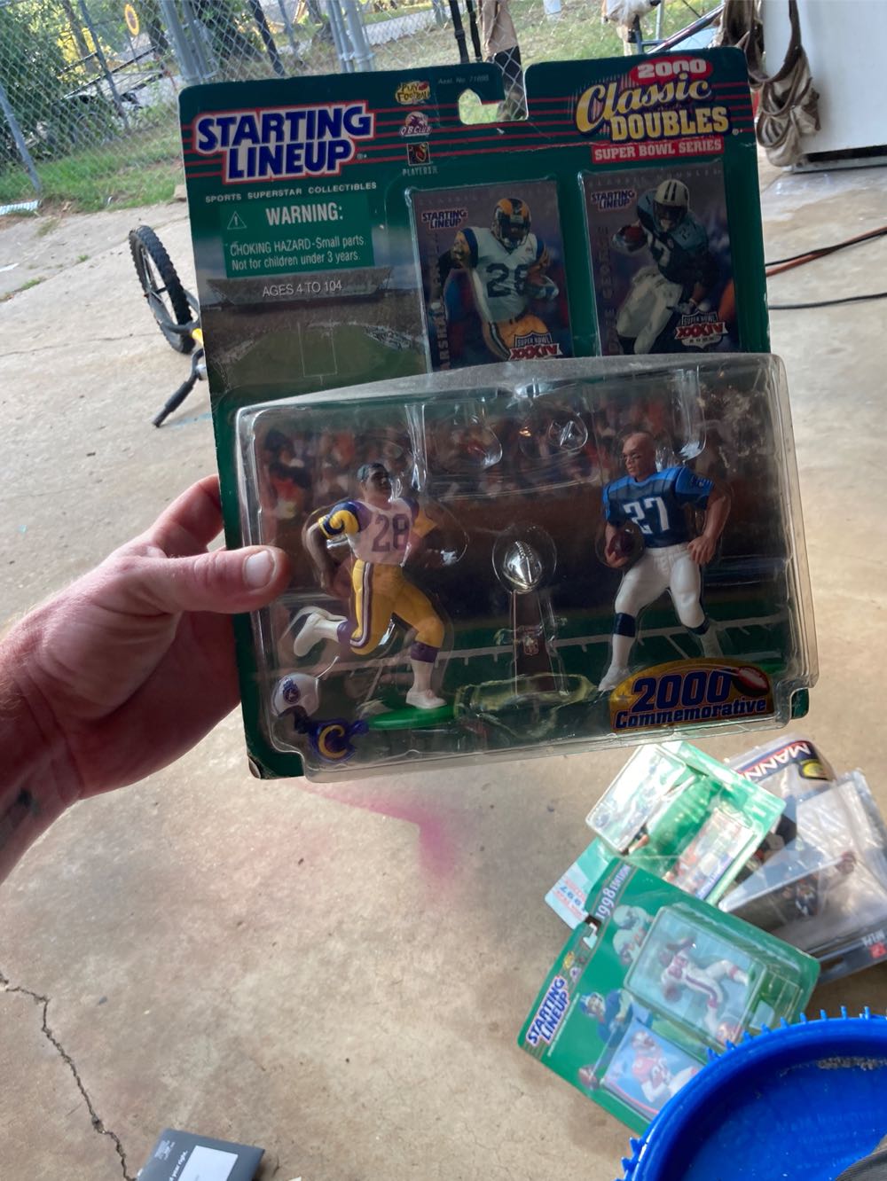 Nfl Starting Lineup Classic Doubles Marshall Faulk - Hasbro action figure collectible [Barcode 076930730898] - Main Image 3