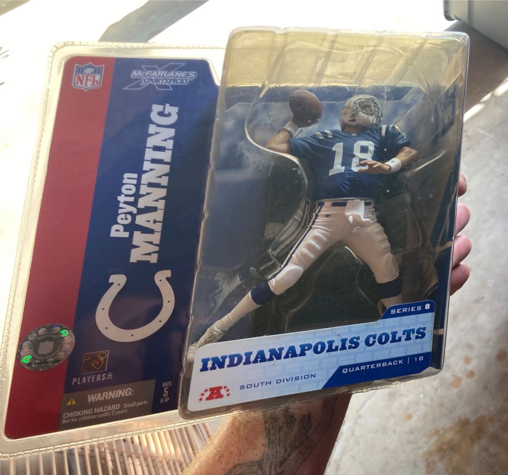Peyton Manning#18 Indianapolis Colts Blue Jersey Action Figure Mcfarlane Nfl Series 8 - McFarlane’s Sportspicks action figure collectible [Barcode 787926703719] - Main Image 3