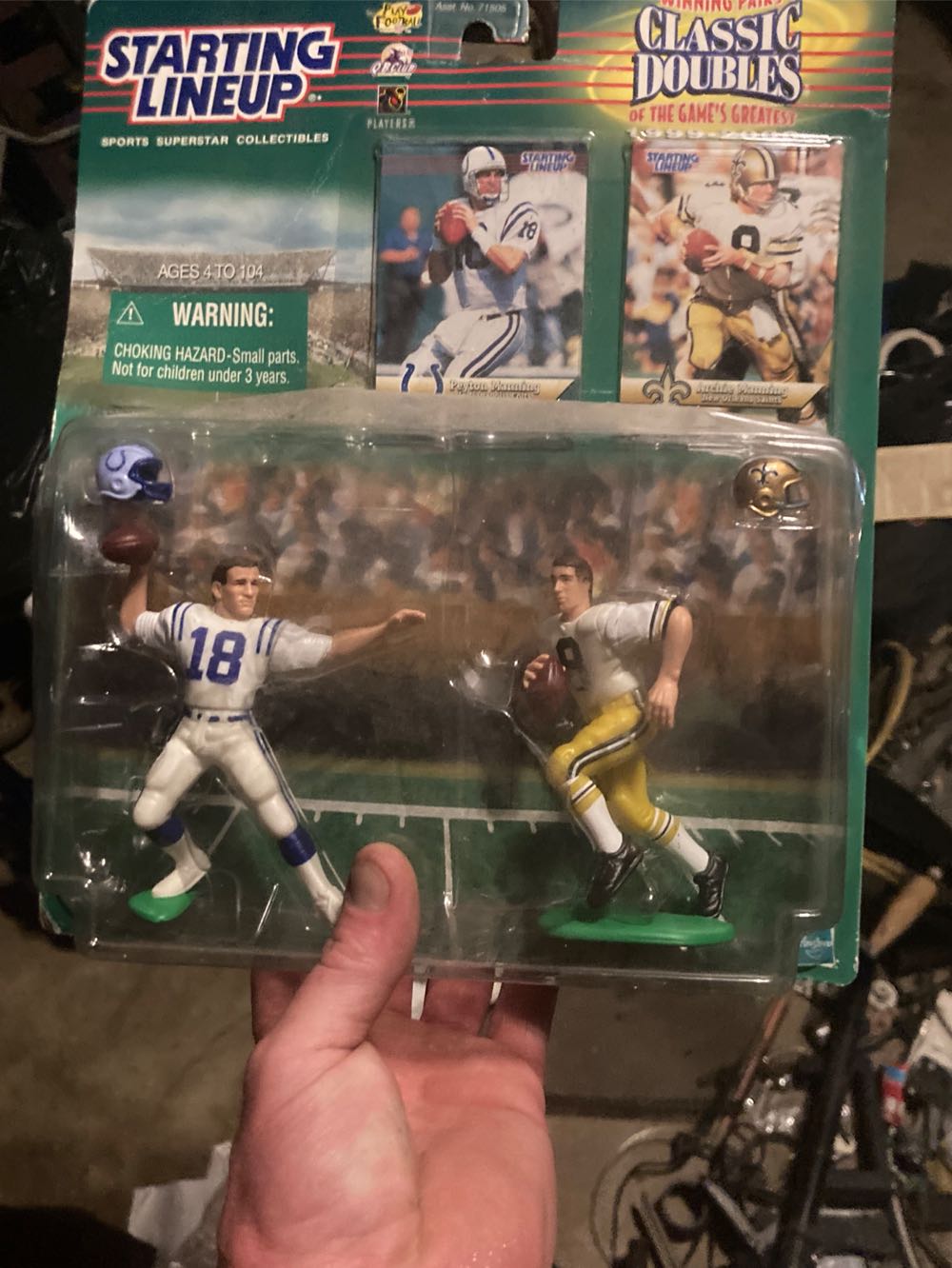 Starting Lineup Peyton Colts & Archie Manning Saints - Hasbro action figure collectible [Barcode 076930722213] - Main Image 2