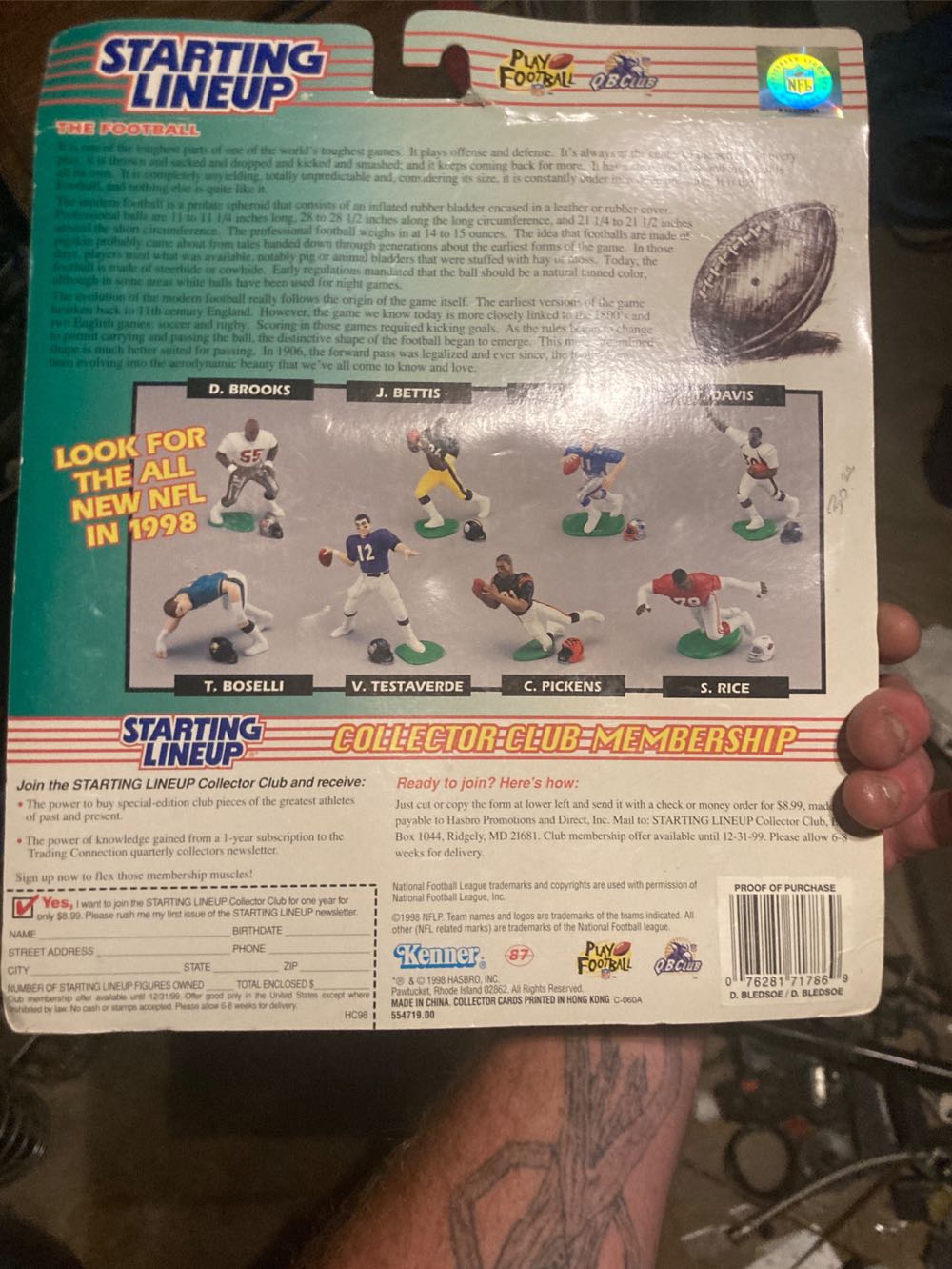 Lineup Drew Bledsoe Starting Lineup Classic Doubles Drew - STARTING LINEUP action figure collectible [Barcode 076281717869] - Main Image 2