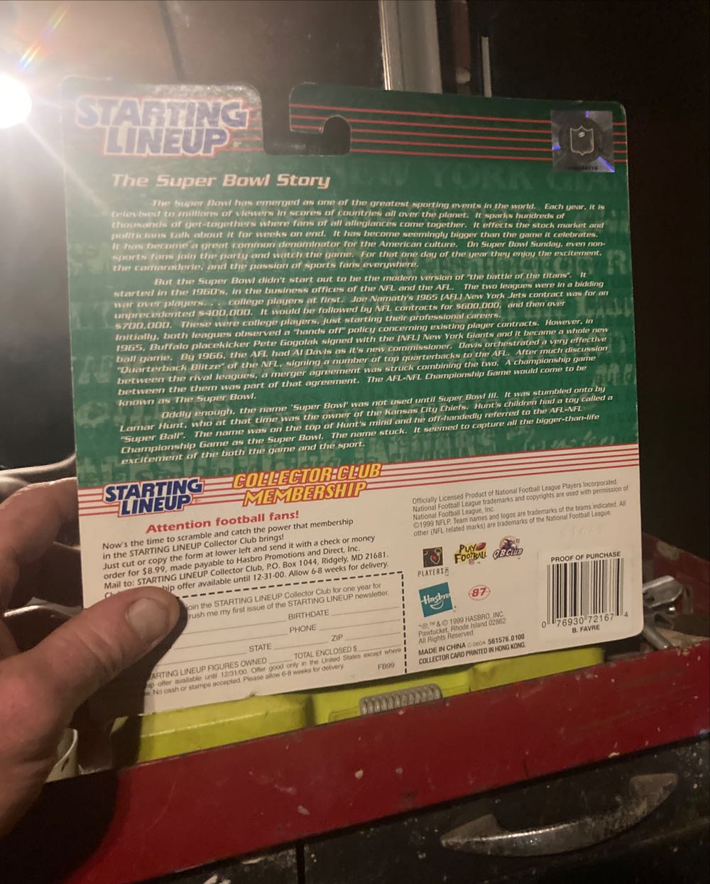 Starting Lineup Brett Favre Green Bay Packers 2000 Nfl Action Figure & Exclusive Nfl Collector Trading Card  action figure collectible [Barcode 076930721674] - Main Image 3