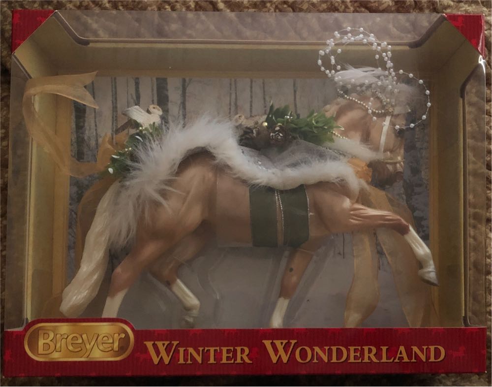 Winter Wonderland - Breyer Animal Creations action figure collectible [Barcode 019756700126] - Main Image 2
