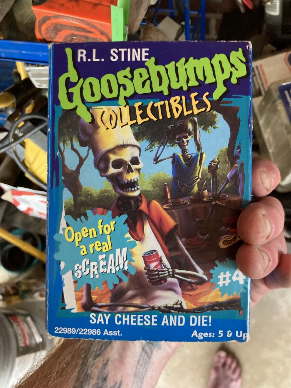 R.l. Stine Goosebumps Collectibles Book - Hasbro action figure collectible [Barcode 076281229898] - Main Image 3