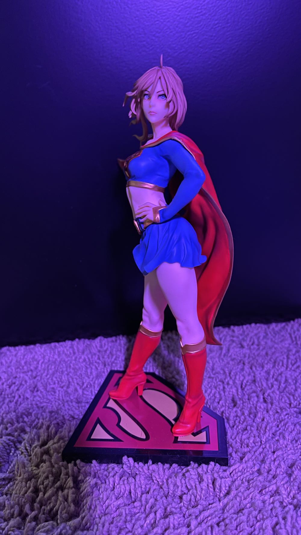 Kotobukiya DC Bishoujo Statue Supergirl Returns (1st Edition)  - Kotobukiya (Bishojo Girls) action figure collectible [Barcode 190526006256] - Main Image 2