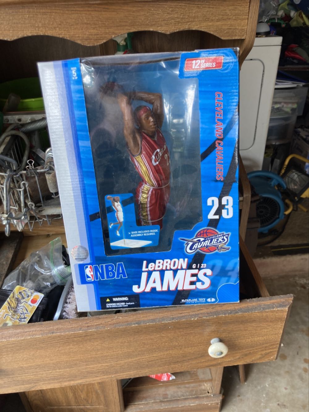LebronJames Cavs #23 Rookie Red Uniform 2nd Nba 2005 12 Inch Mcfarlane Lebron James Series 1 12” Figure_nrfb  action figure collectible [Barcode 787926704617] - Main Image 3
