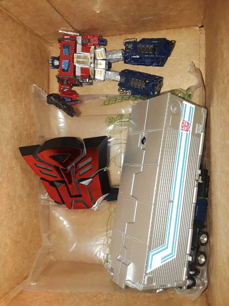 Year of the Rooster Optimus Prime  action figure collectible - Main Image 1