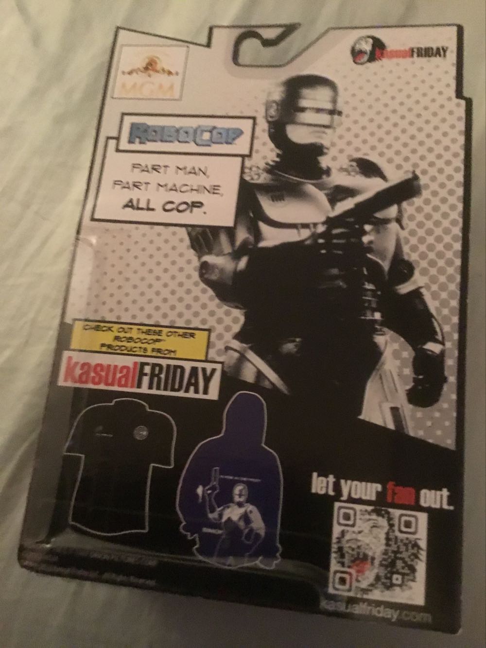Robocop - Kasual Friday (Robocop) action figure collectible [Barcode 039517866243] - Main Image 2