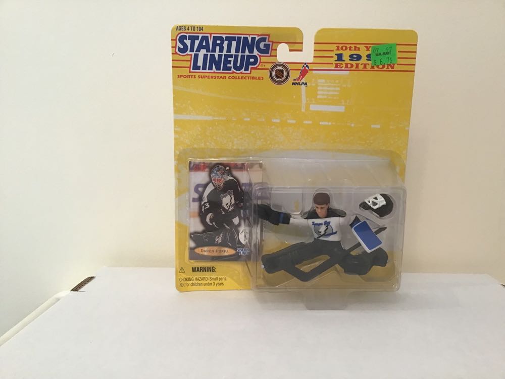 The Dark Knight Manual: Tools Weapons Vehicles & Documents From The Batcave