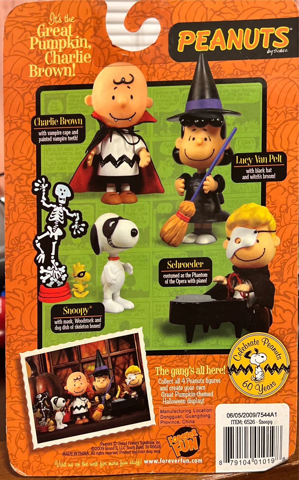 As The Great Pumpkin Charlie Brown Snoopy As Masked Marvel Set New - Forever Fun (Peanuts) action figure collectible [Barcode 879104010198] - Main Image 3