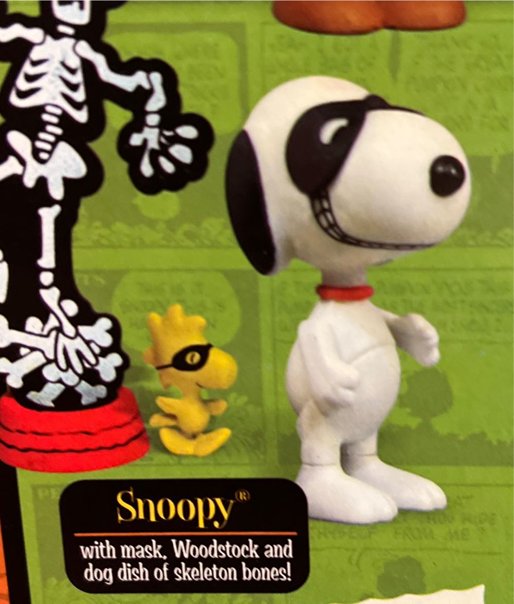 As The Great Pumpkin Charlie Brown Snoopy As Masked Marvel Set New - Forever Fun (Peanuts) action figure collectible [Barcode 879104010198] - Main Image 4