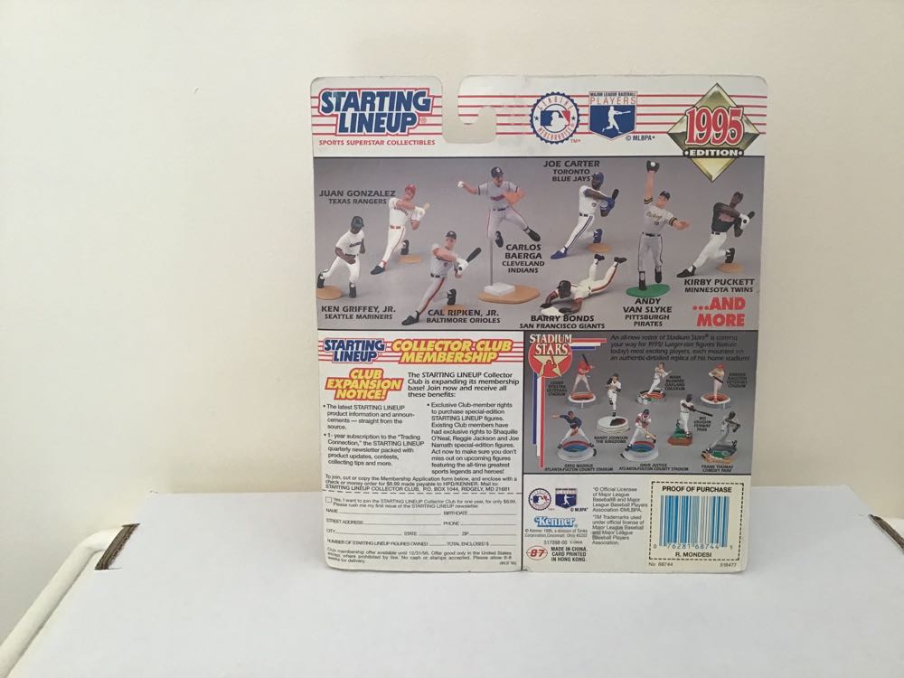 Raul Mondesi - Kenner action figure collectible - Main Image 2