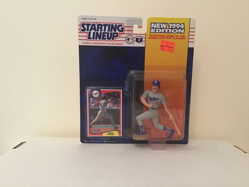 Ripley Holding Jonesy (Alien 40th Anniversary)