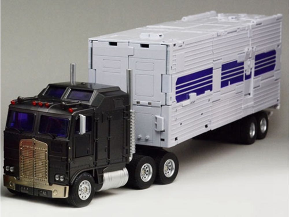 Fans Toys FT-31A Roadking - Fans Toys (3rd Party Transformers Masterpiece) action figure collectible - Main Image 2