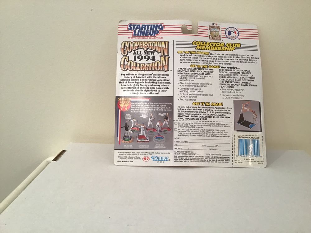 Lou Gehrig - Kenner (Cooperstown Collection) action figure collectible - Main Image 2