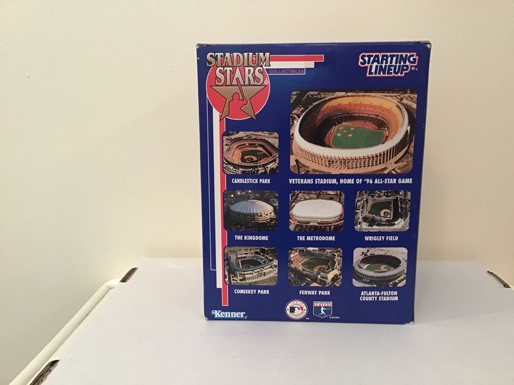 Cal Ripken, Jr. - Kenner (Stadium Stars) action figure collectible - Main Image 2