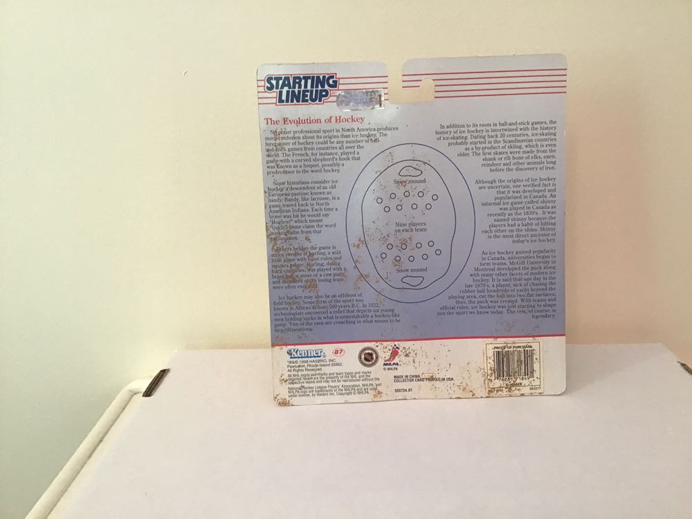 Dominik Hasek - Kenner action figure collectible - Main Image 2