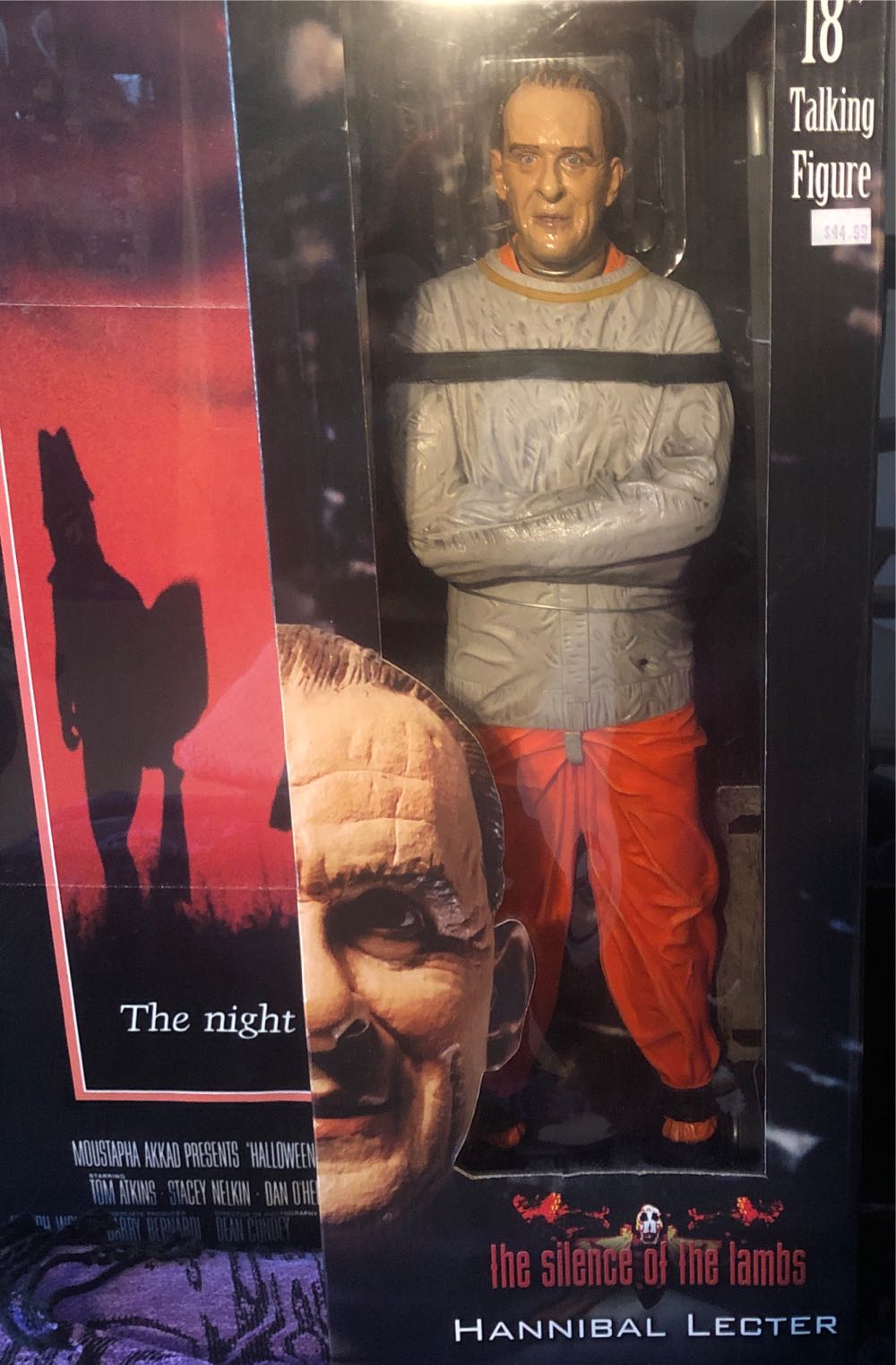 Hannibal Lecter: Silence of the Lambs: 1/4 Scale (18”) Hannibal Figure on a Moving Dolly Prison Transfer NECA  - Neca Real Toys (Drama/Crime/Horror) action figure collectible [Barcode 634482420461] - Main Image 2