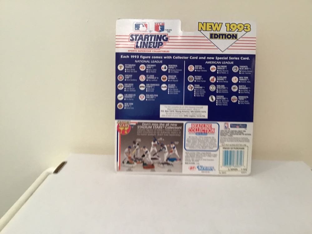 Cal Ripken, Jr. - Kenner action figure collectible - Main Image 2