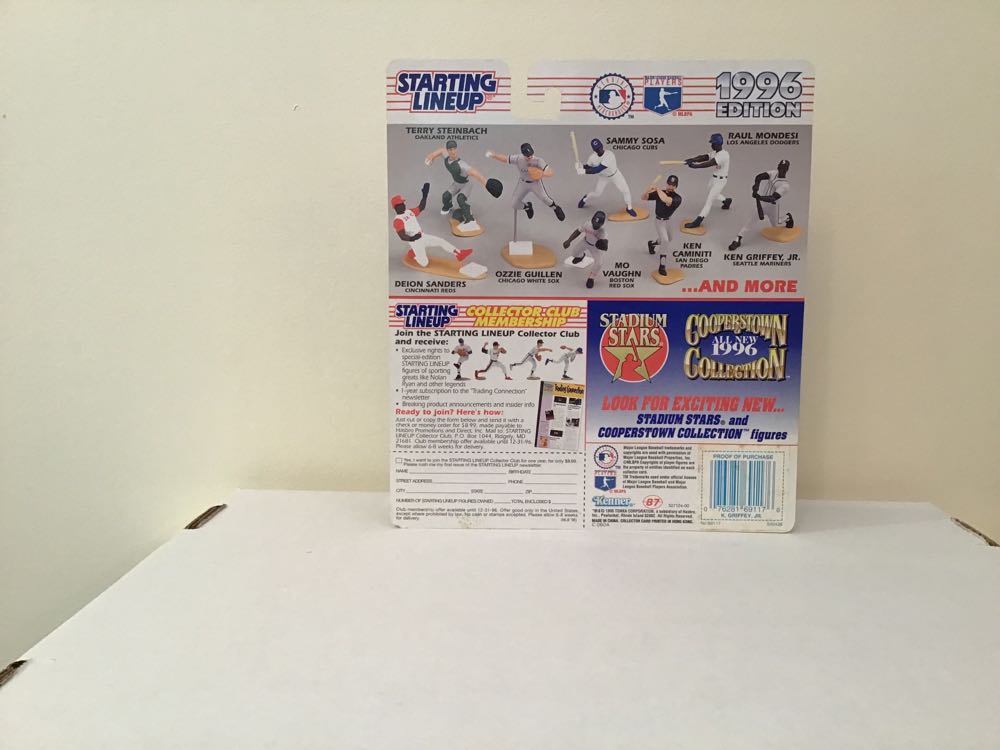 Ken Griffey, Jr. - Kenner action figure collectible - Main Image 2