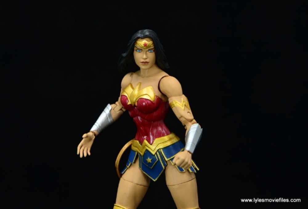 Wonder Woman - DC Collectibles (DC Essentials) action figure collectible - Main Image 2