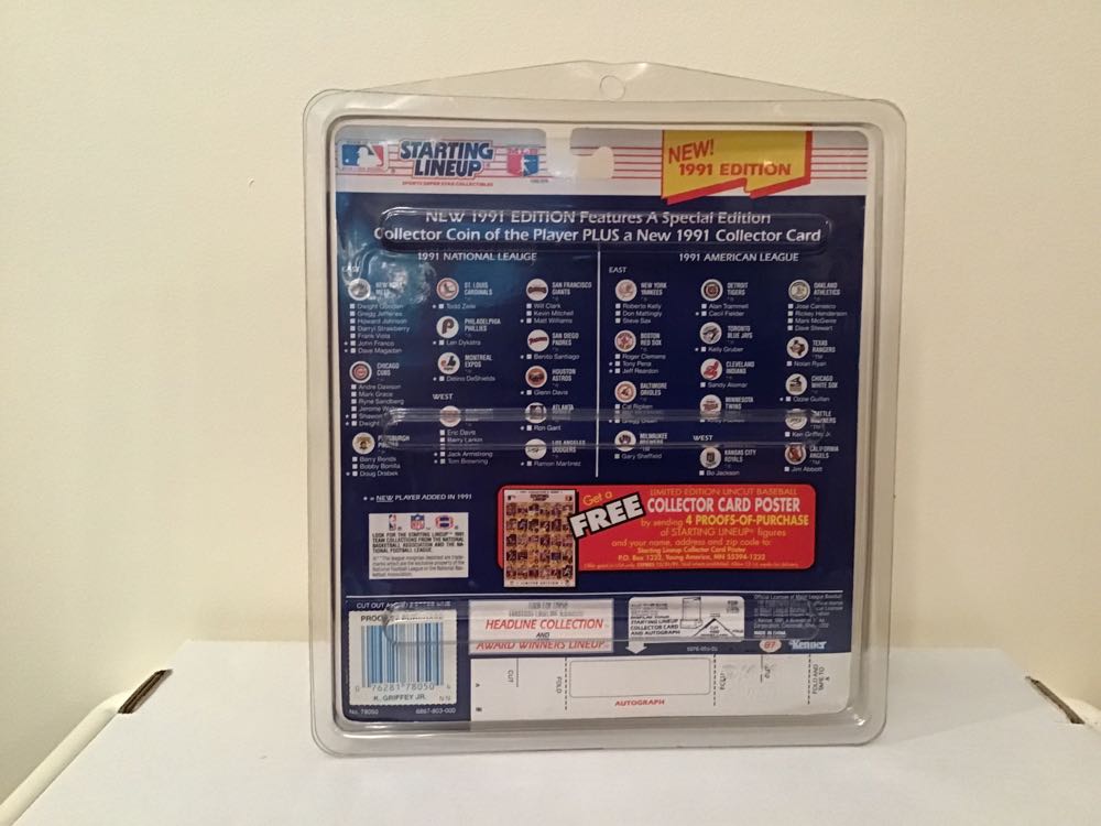 Ken Griffey, Jr. - Kenner action figure collectible - Main Image 2