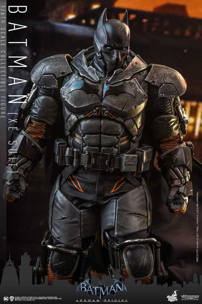 Batman (XE Suit), Arkham: Origins (1:6) - Hot Toys (Batman: Arkham City (2013)) action figure collectible - Main Image 3