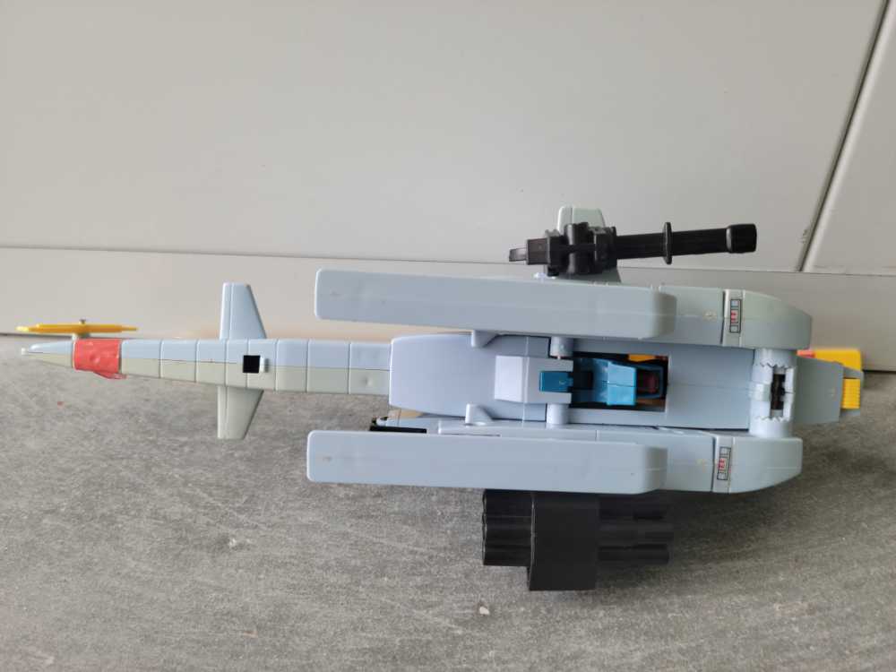 Whirl Vehicle Mode - Hasbro (1985) action figure collectible - Main Image 4