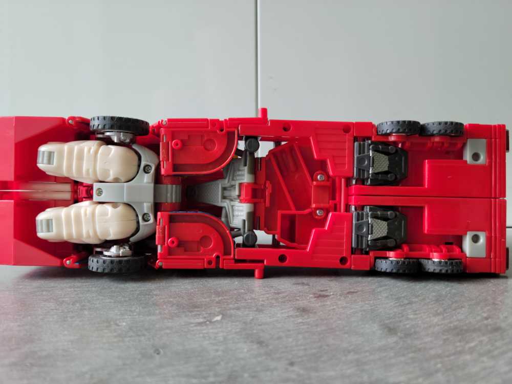 Optimus Prime 6th Vehicle Mode Missing 4 Missiles Drivers Side Piece Gun Leader - Hasbro (Robots In Disguise RID) action figure collectible - Main Image 4