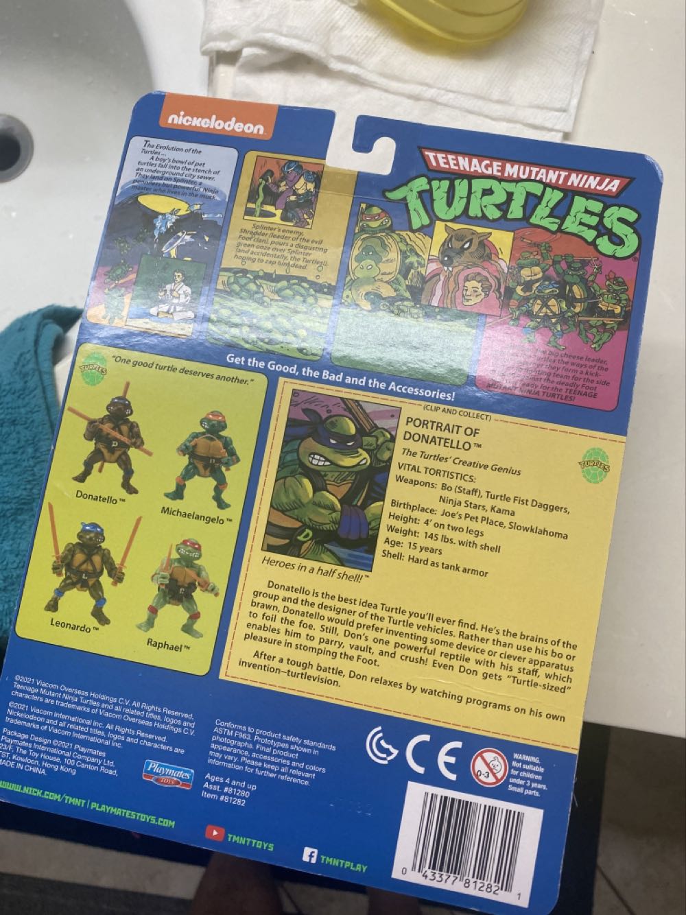 Teenage Mutant Ninja Turtles: Michaelangelo - Play Mates (Teenage Mutant Ninja Turtles (Classic Retro)) action figure collectible [Barcode 043377812845] - Main Image 3