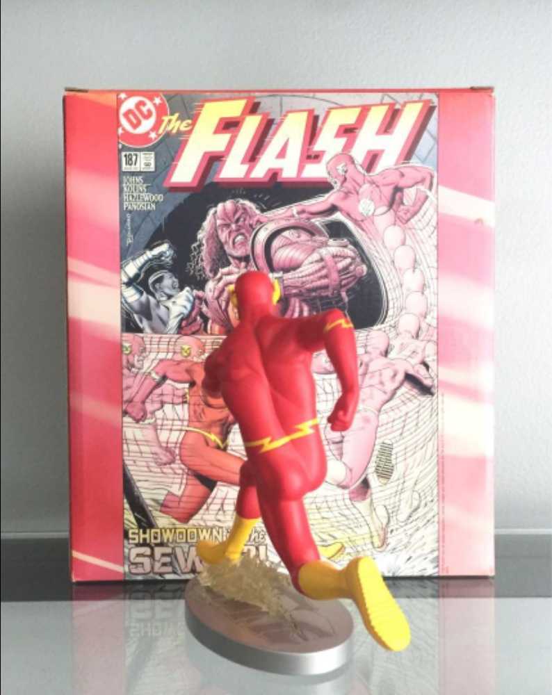 The Flash Statue - DC Direct (DC Comics) action figure collectible [Barcode 761941260136] - Main Image 2