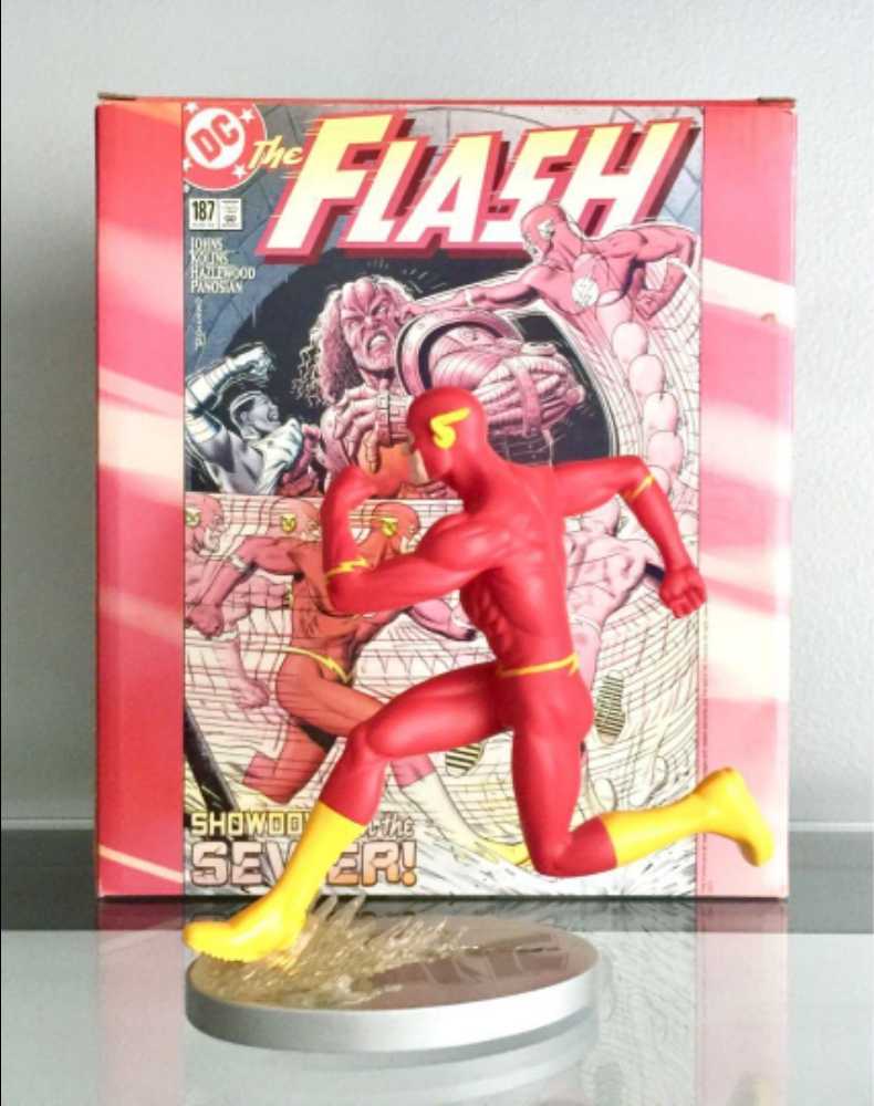 The Flash Statue - DC Direct (DC Comics) action figure collectible [Barcode 761941260136] - Main Image 4