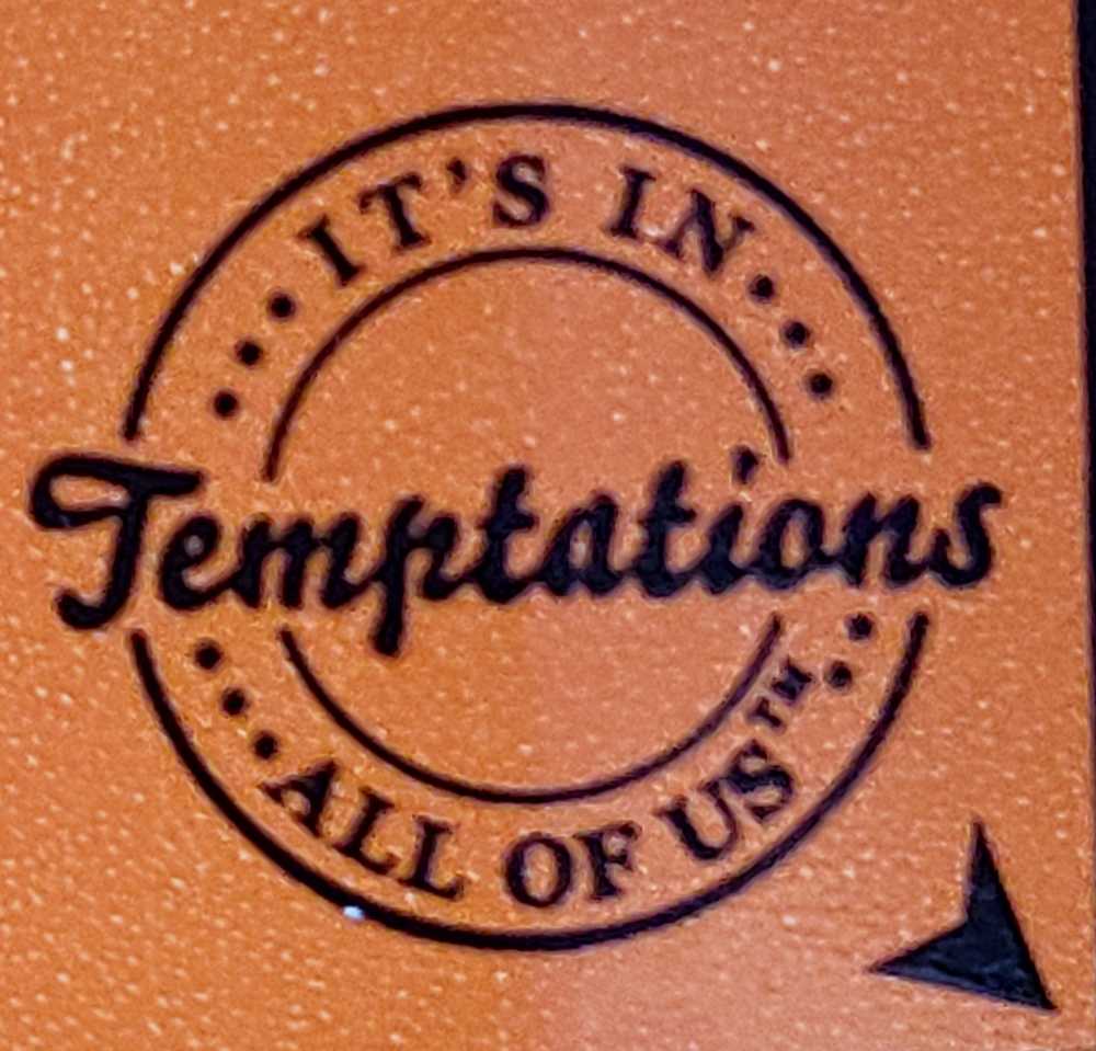 CANDLE: Halloween Bath & Bodyworks Candy Corn Single Wick 2007 - Bath & Bodyworks Candle (Halloween Candles) action figure collectible [Barcode 637293084143] - Main Image 3