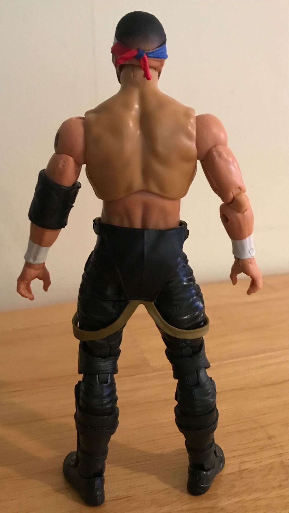 “Proud And Powerful” Santana - Jazwares AEW (AEW Unrivaled Series 4 “Proud And Powerful” Santana) action figure collectible - Main Image 4
